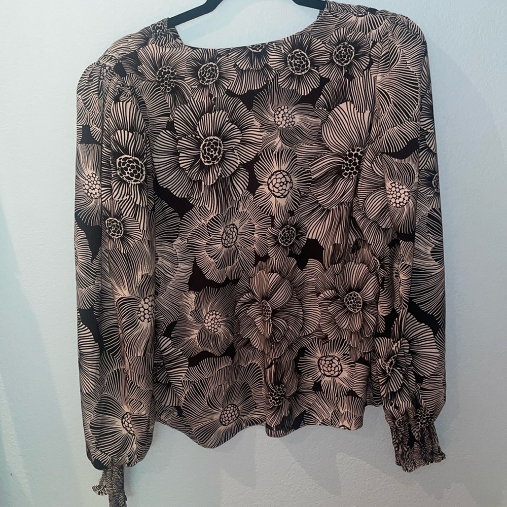 Express Floral Blouse - Picture 5 of 5
